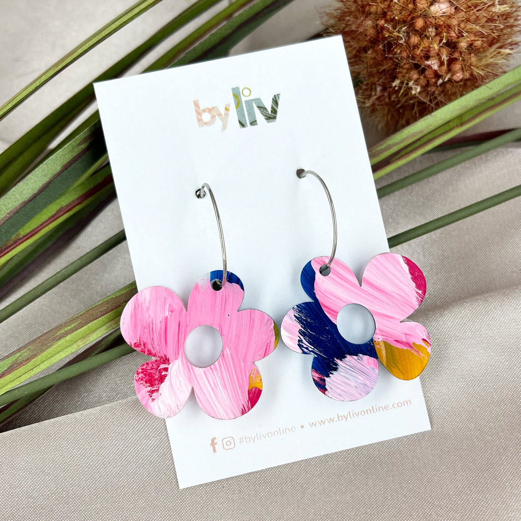 Painted Bloom – Daisy Hoop Earrings