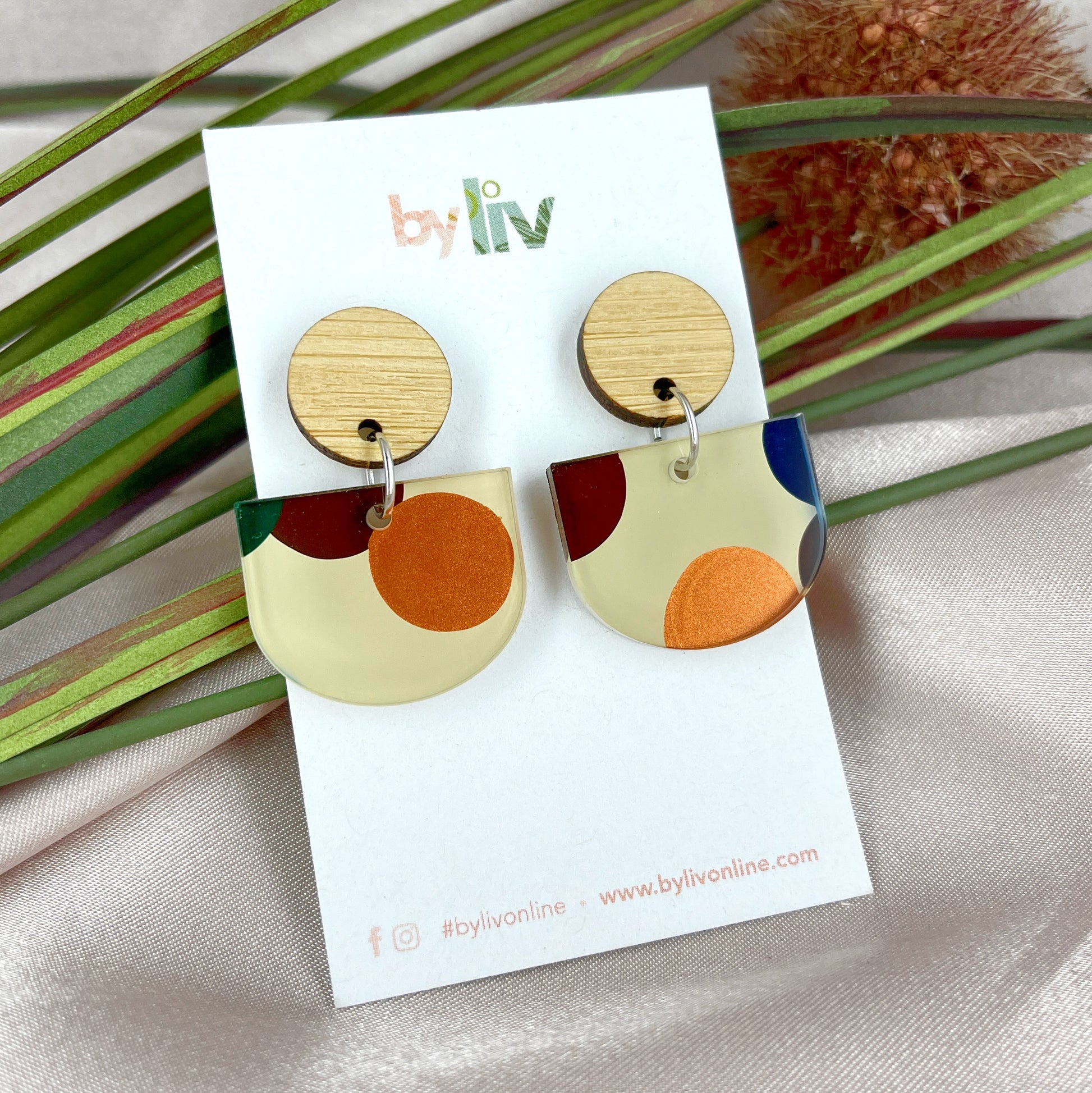 Earthy Tones Scallop Dangle Earrings