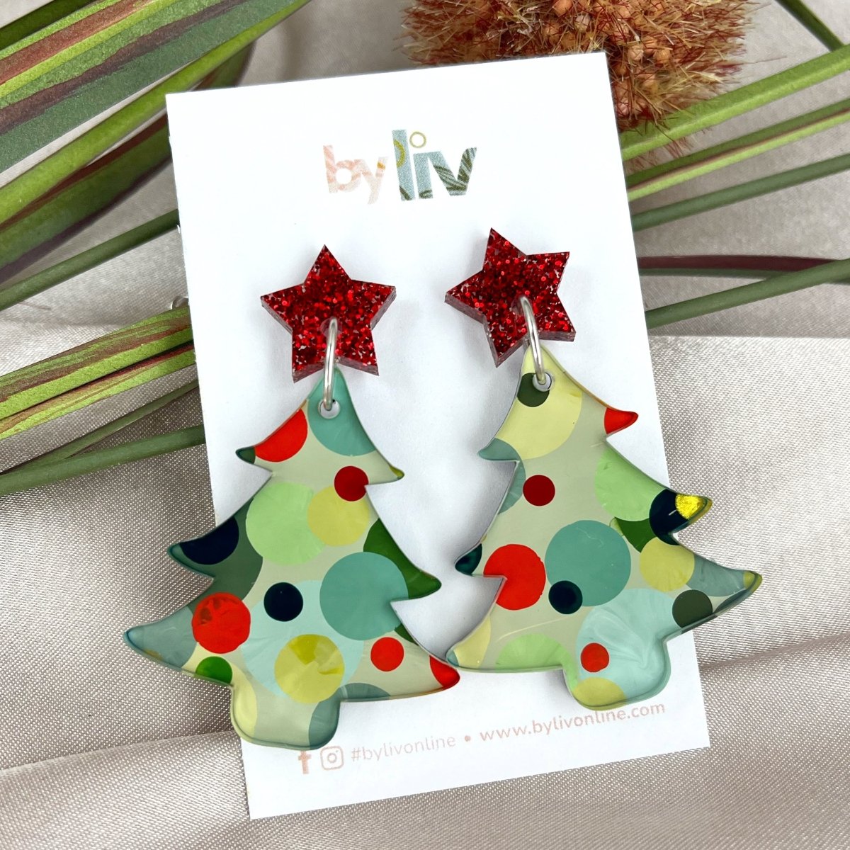 Classic Christmas Tree - By Liv