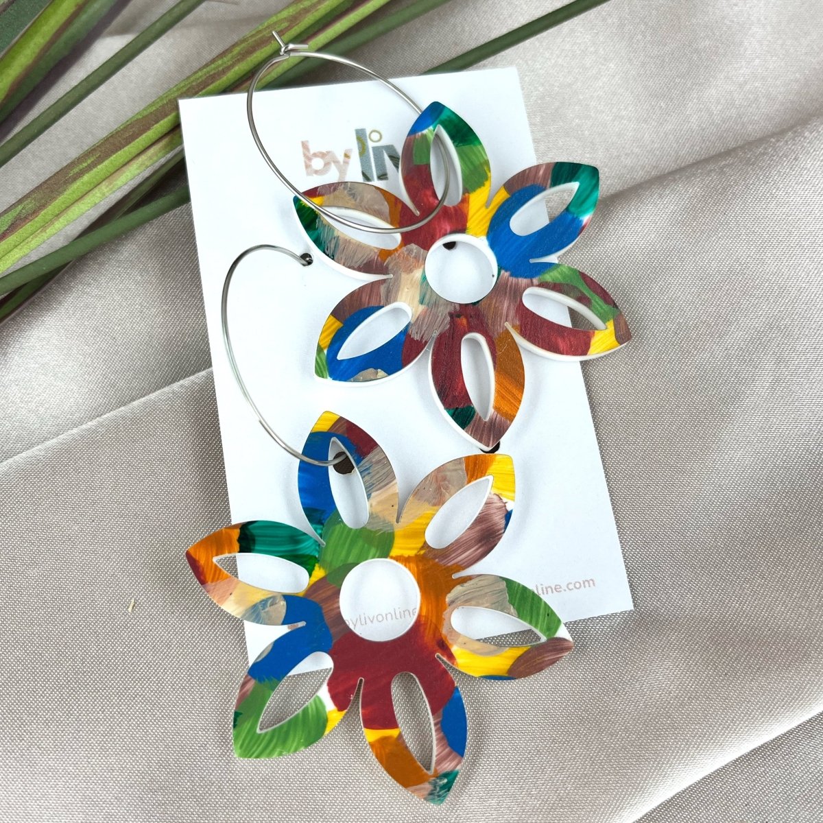 Confetti Garden - Statement Blooms - By Liv