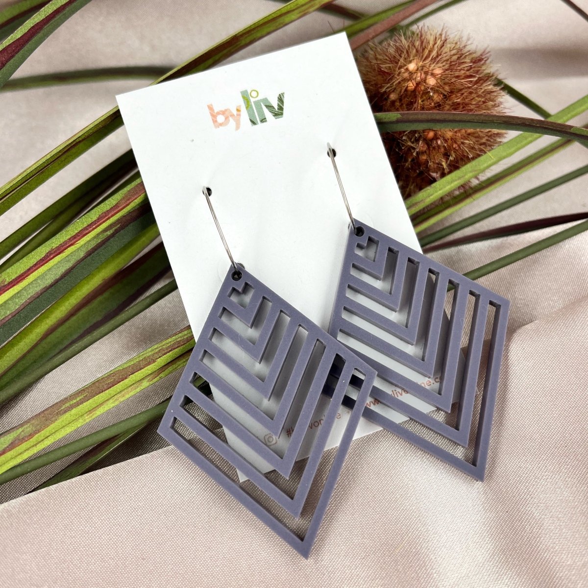 Diamond Daze - in Slate - By Liv